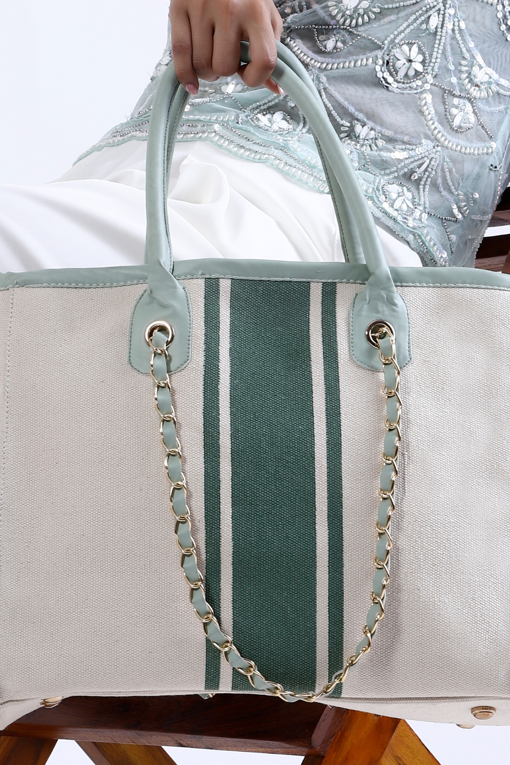 Uber Chic Tote