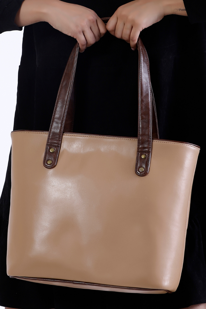 Metro Muse Tote Bag