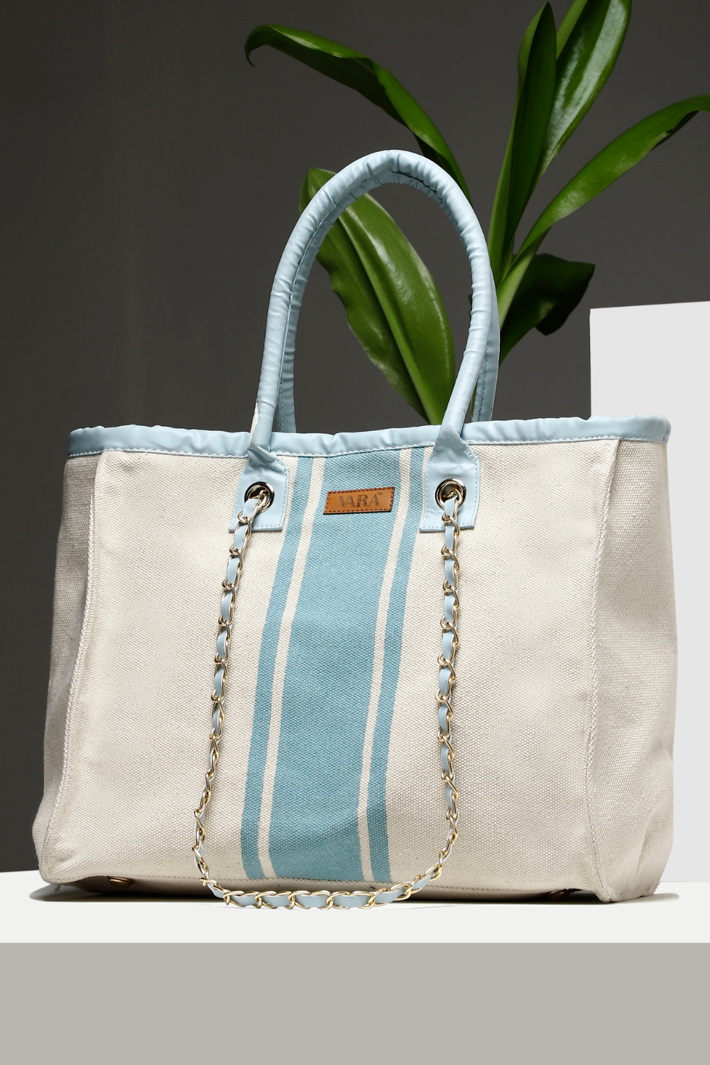 Uber Chic Tote